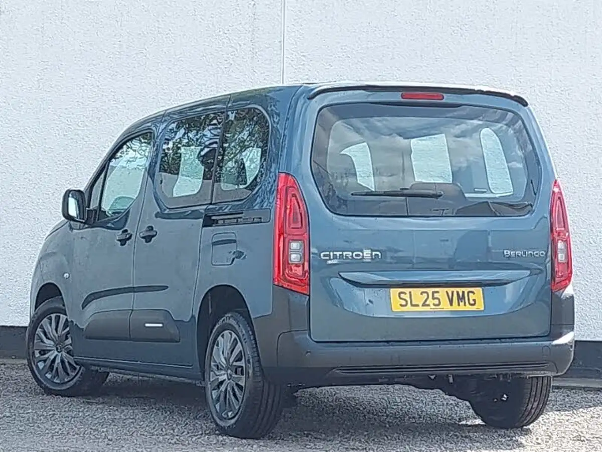 2025-citroen-berlingo-15bluehdi-plus-m-size-130ps-eat8-big-1