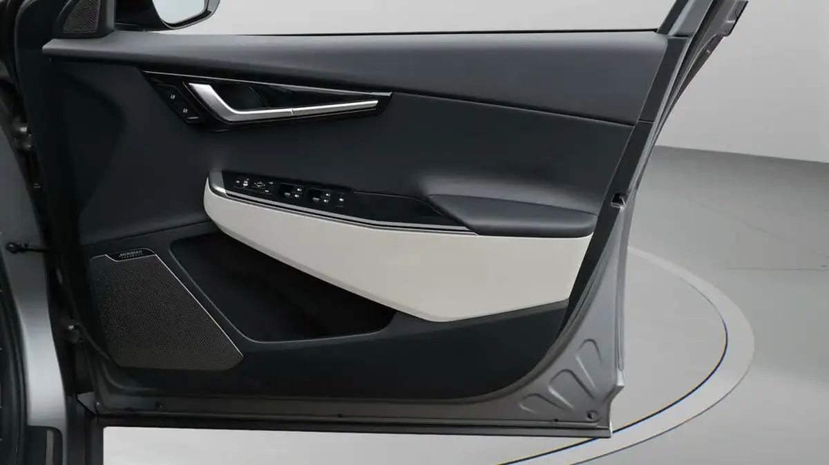 2022-kia-ev6-e-gt-line-s-320bhp-awd-big-15