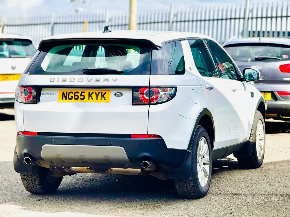 2015-land-rover-discovery-sport-20td4-se-tech-180ps-auto-big-17