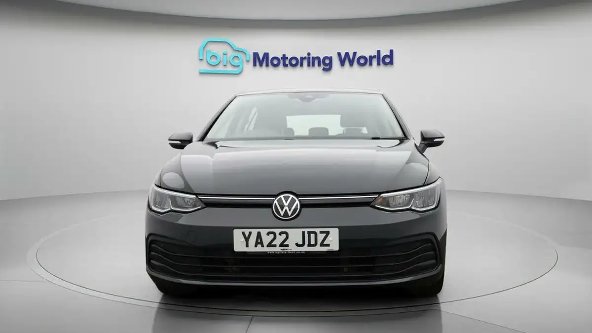 2022-volkswagen-golf-20tdi-life-hatchback-big-1