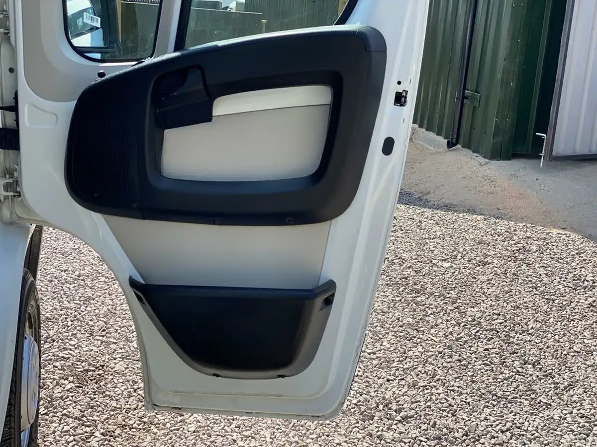 2018-citroen-relay-20bluehdi-35-l2h2-big-53