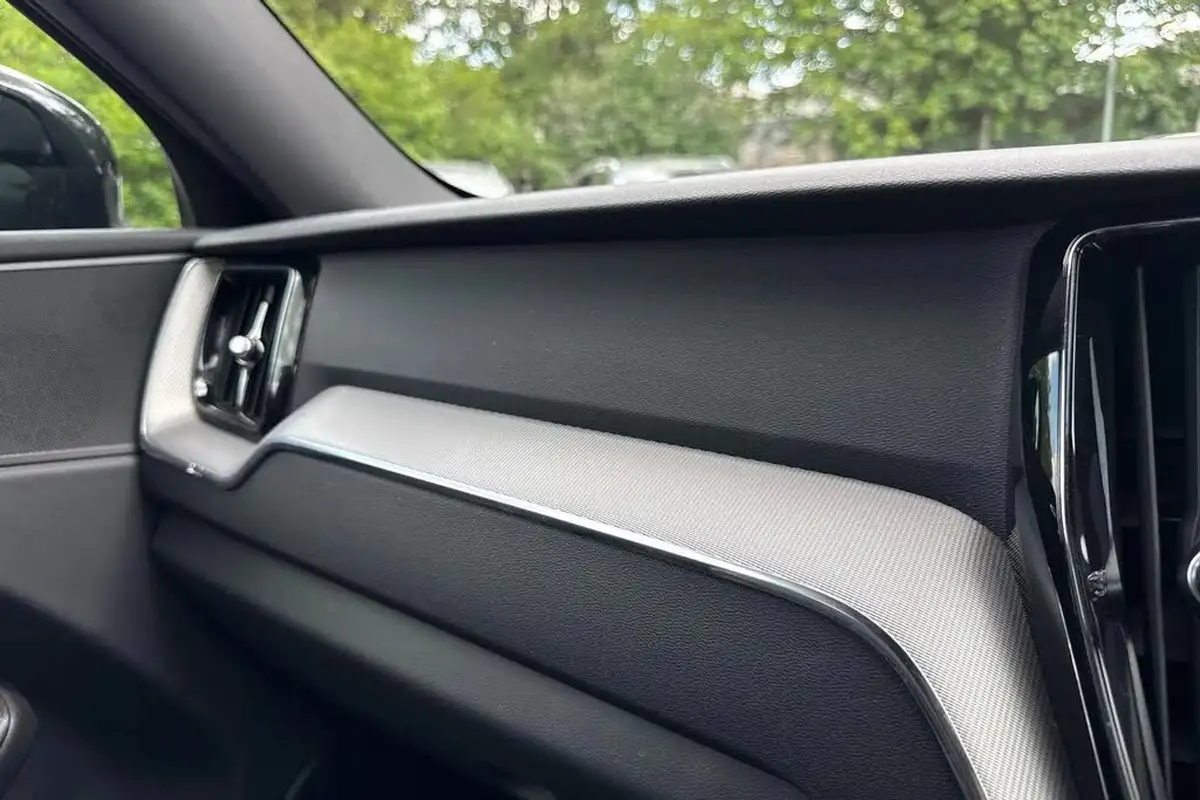 2021-volvo-xc60-20td-b4-r-design-awd-big-50