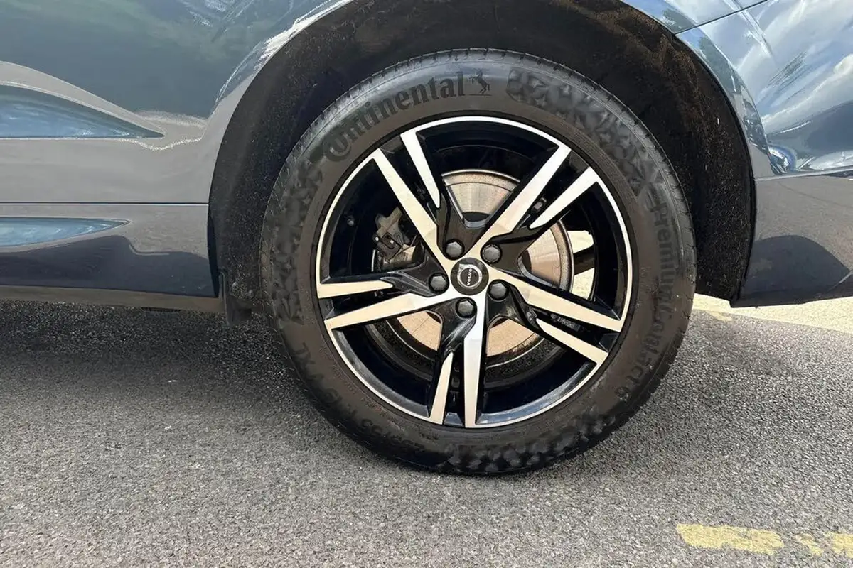 2021-volvo-xc60-20td-b4-r-design-awd-big-22