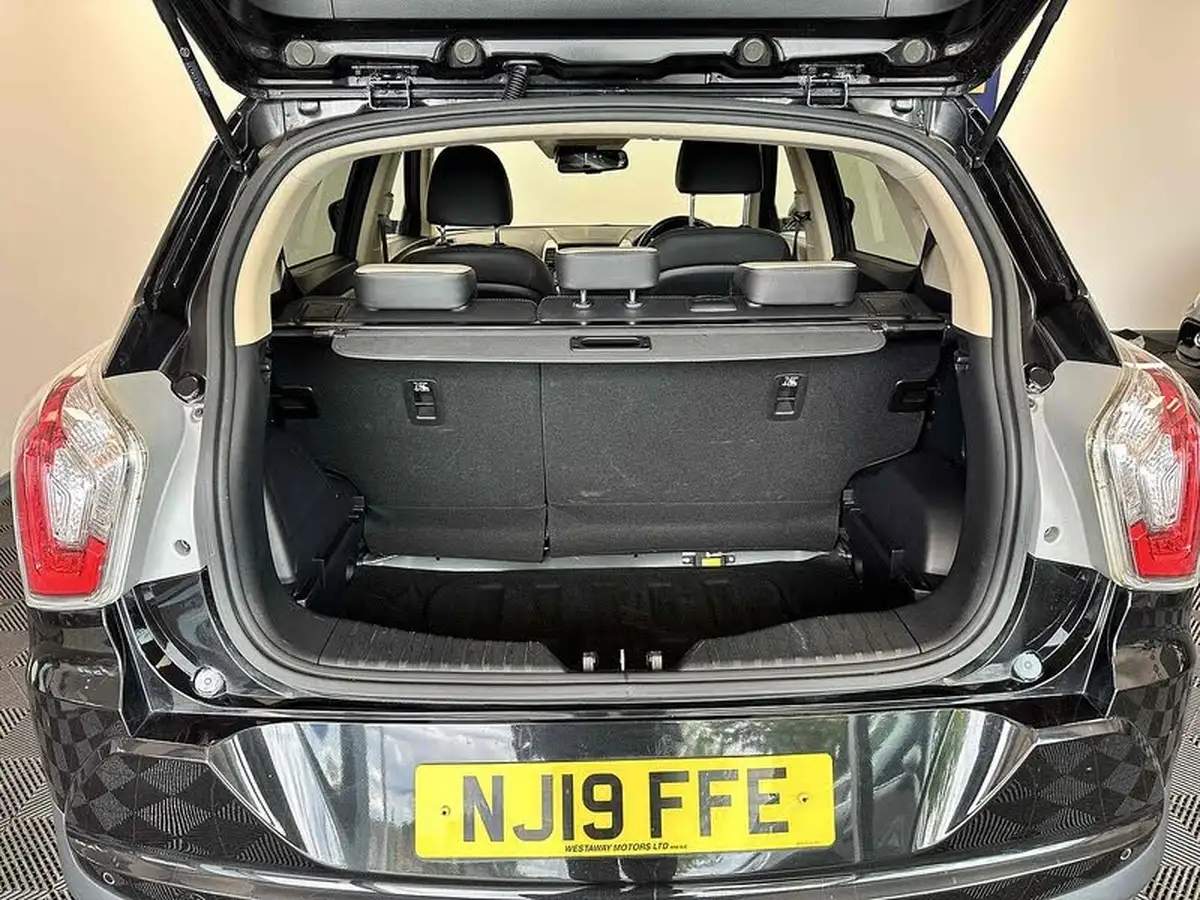 2019-kgm-ssangyong-tivoli-16-ultimate-big-13