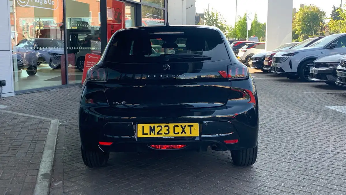 2023-peugeot-208-12-puretech-allure-premium-100ps-eat8-big-8