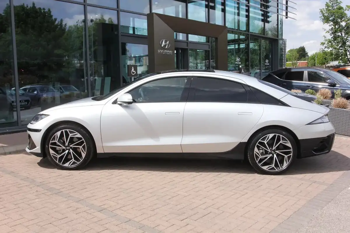 2024-hyundai-ioniq-6-e-ultimate-228ps-single-motor-rwd-big-4