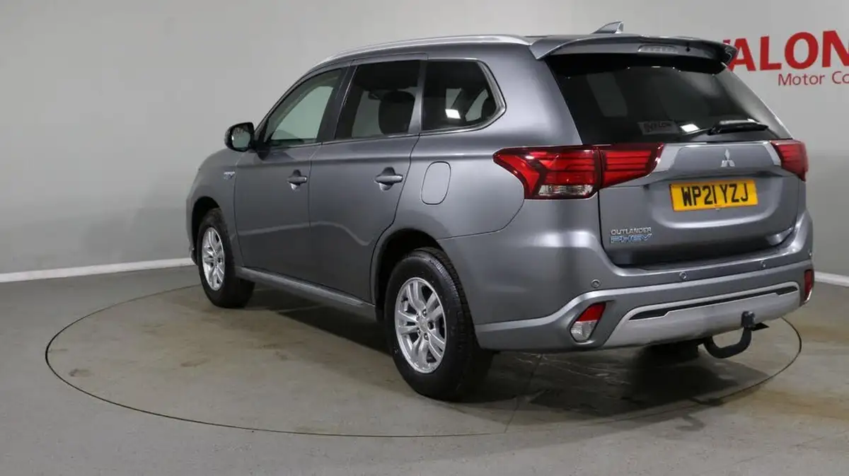 2021-mitsubishi-outlander-24-verve-phev-big-5