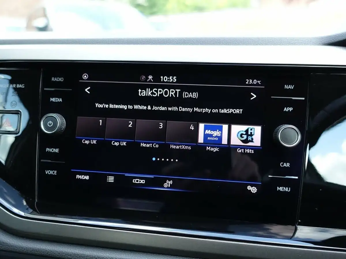 2020-volkswagen-polo-10-tsi-match-big-18