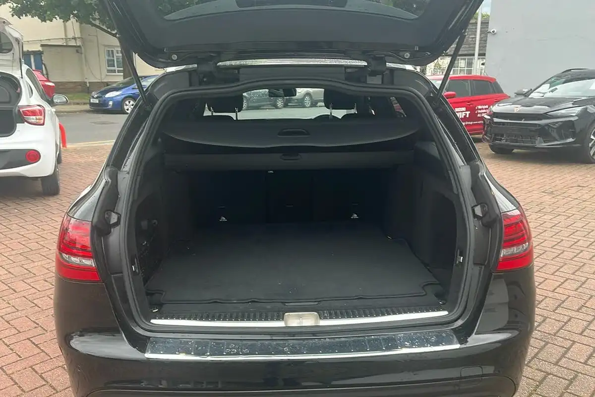 2021-mercedes-benz-c-class-15-c200-amg-line-198ps-eq-boost-ss-estate-5d-1497cc-big-34