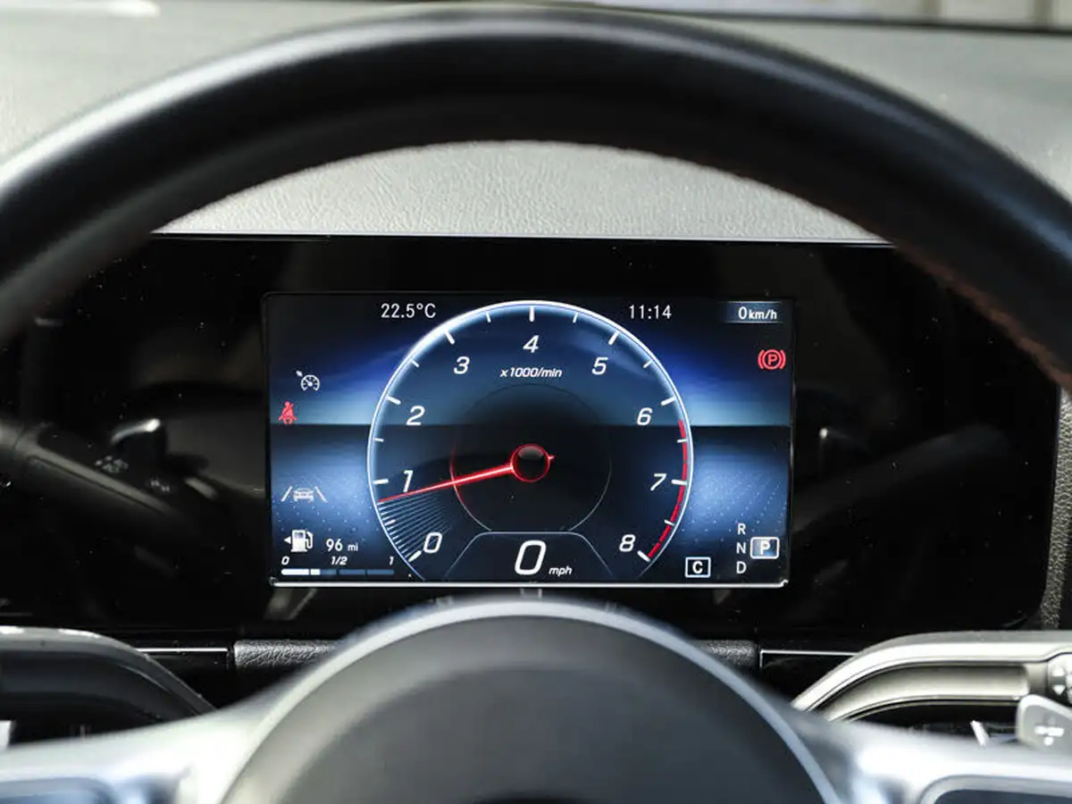 2021-mercedes-benz-gla-class-13-gla-180-amg-line-1332cc-big-14