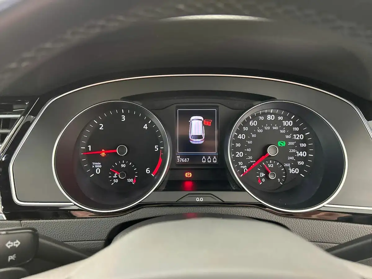 2023-volkswagen-passat-20tdi-r-line-big-16
