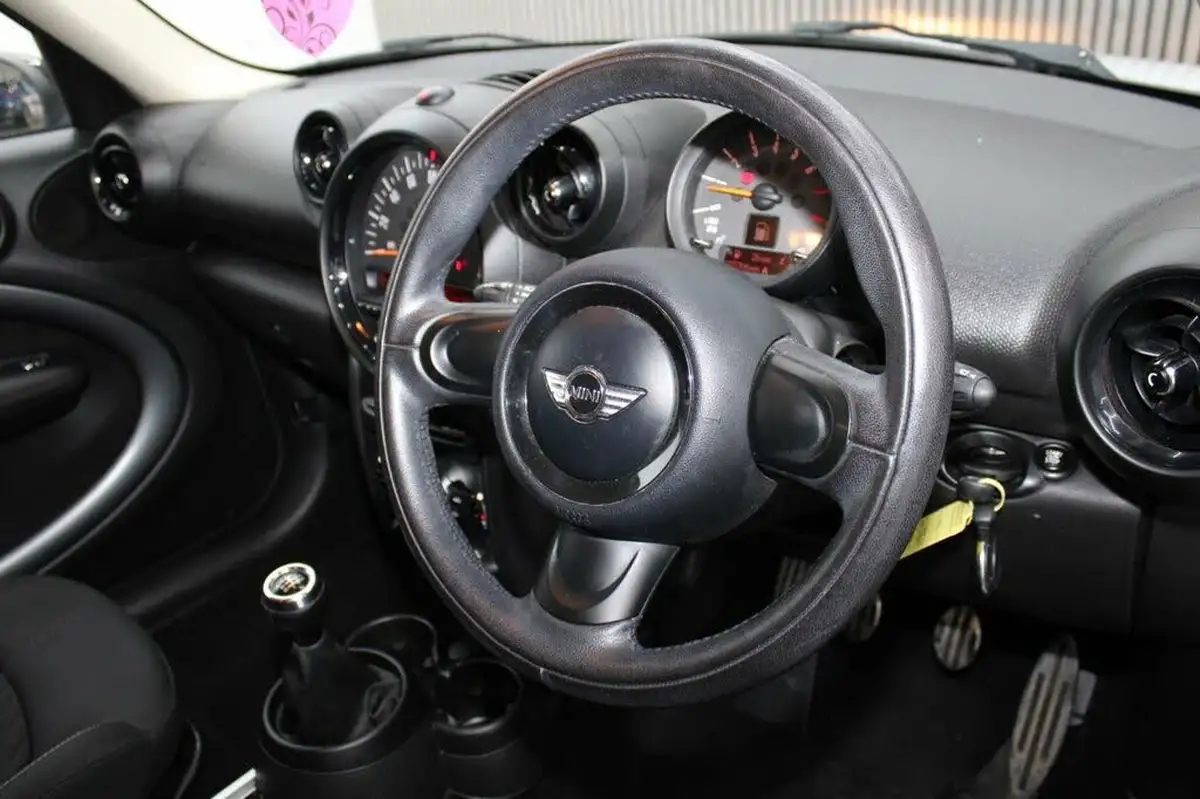 2016-mini-countryman-16-cooper-s-ss-all4-big-13