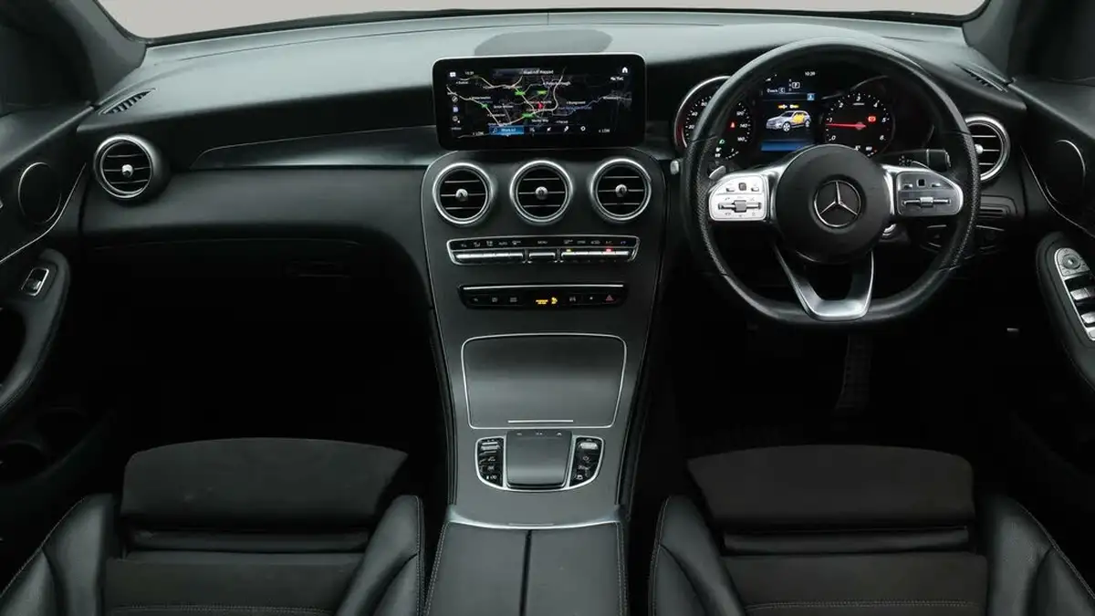 2020-mercedes-benz-glc-class-20d-glc220d-amg-line-station-wagon-5d-4matic-plus-big-13
