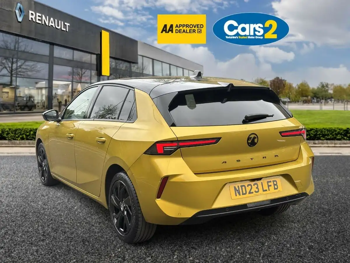 2023-vauxhall-astra-12-turbo-gs-hatchback-auto-big-5