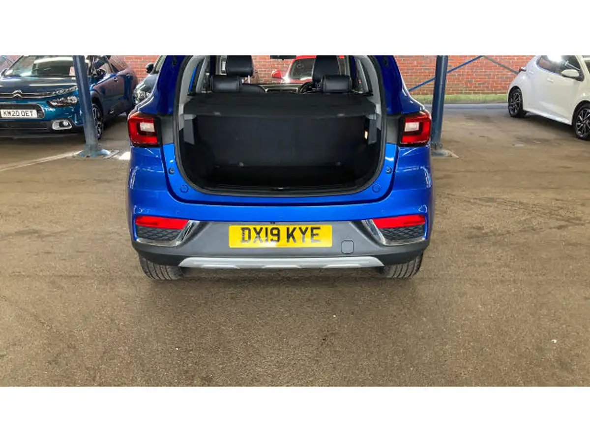 2019-mg-zs-suv-15-vti-tech-exclusive-105bhp-big-3
