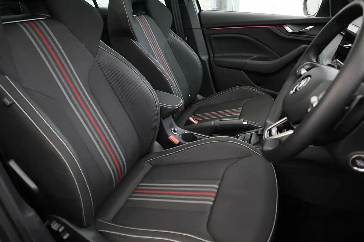 2024-skoda-kamiq-15-tsi-monte-carlo-dsg-big-9