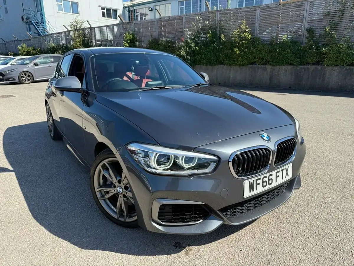 2016-bmw-1-series-30-m140i-5d-2979cc-big-12