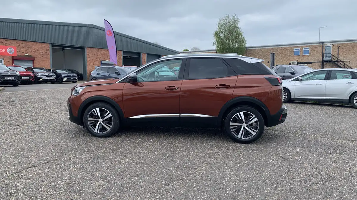 2017-peugeot-3008-suv-12-puretech-allure-big-5