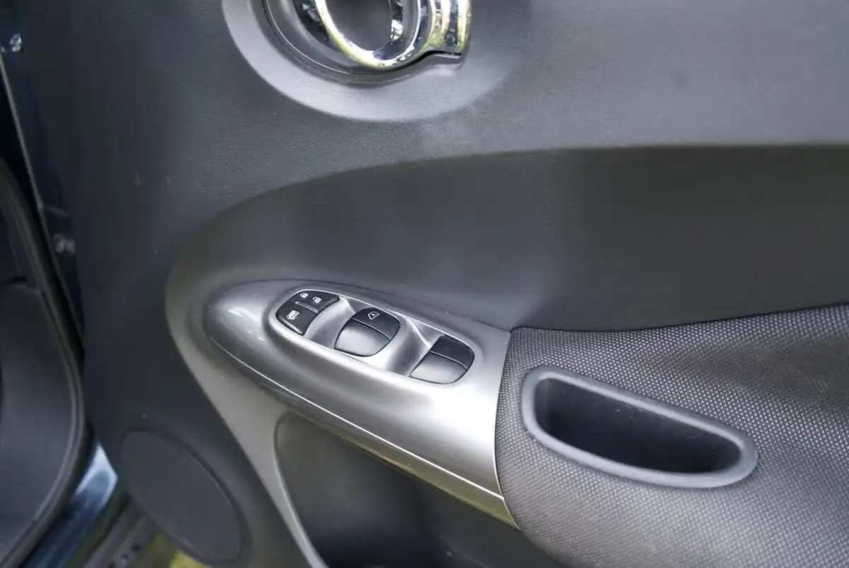 2012-nissan-juke-16-tekna-16v-1598cc-big-36