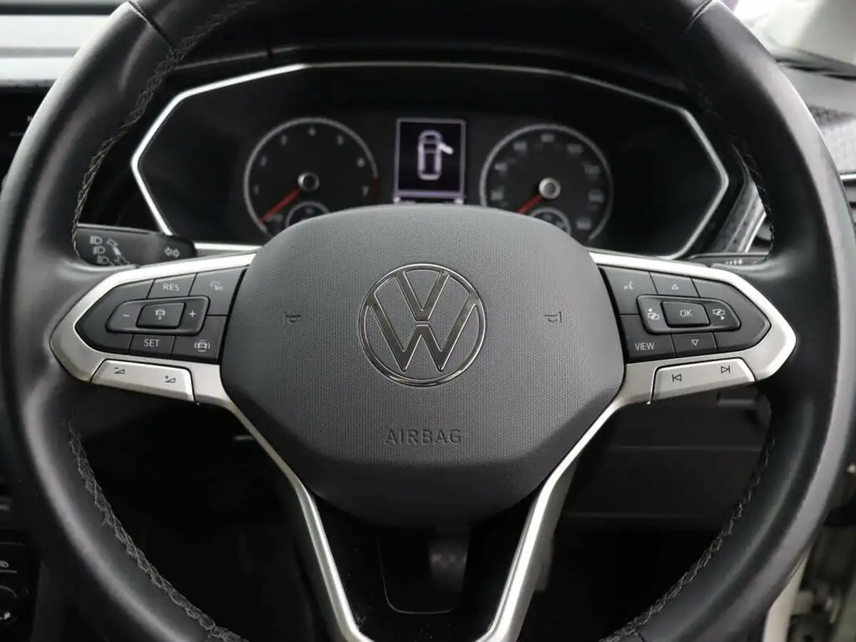 2022-volkswagen-t-cross-10-tsi-sel-big-32