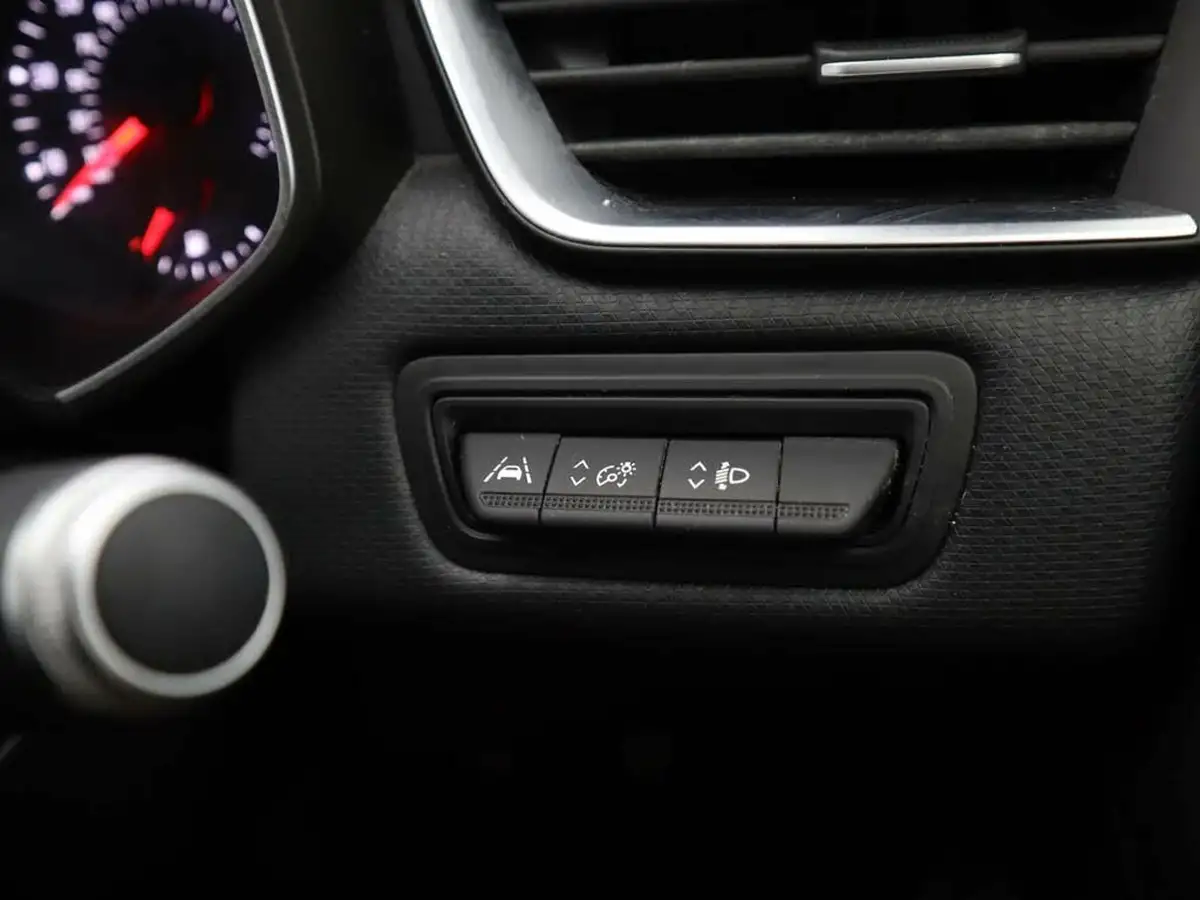 2021-renault-clio-15dci-iconic-90ps-ss-big-29