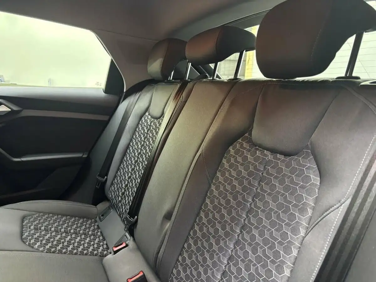 2019-audi-a1-10-30-tfsi-sport-big-26