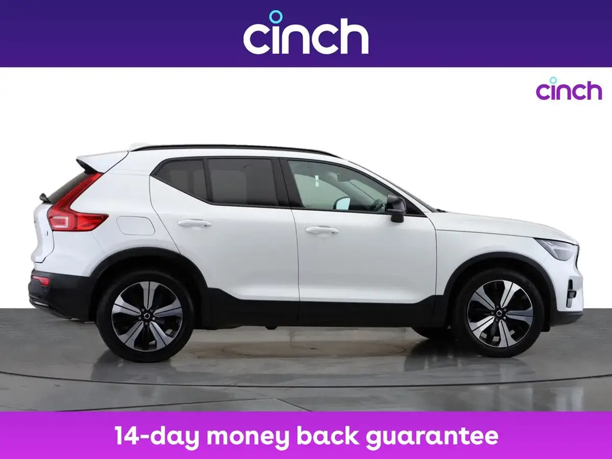 2022-volvo-xc40-15-t4-plus-big-10