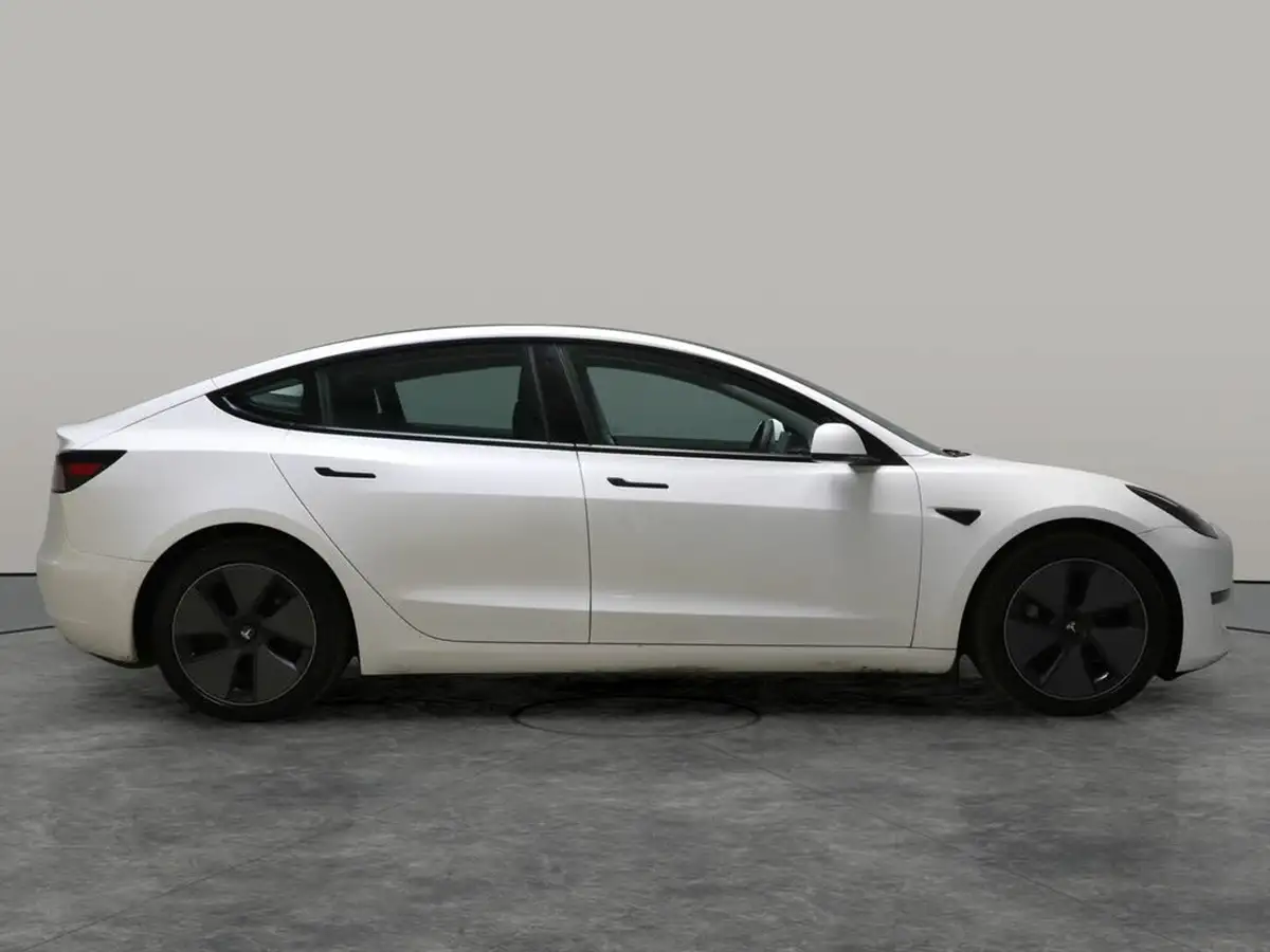 2021-tesla-model-3-e-long-range-4x4-big-12