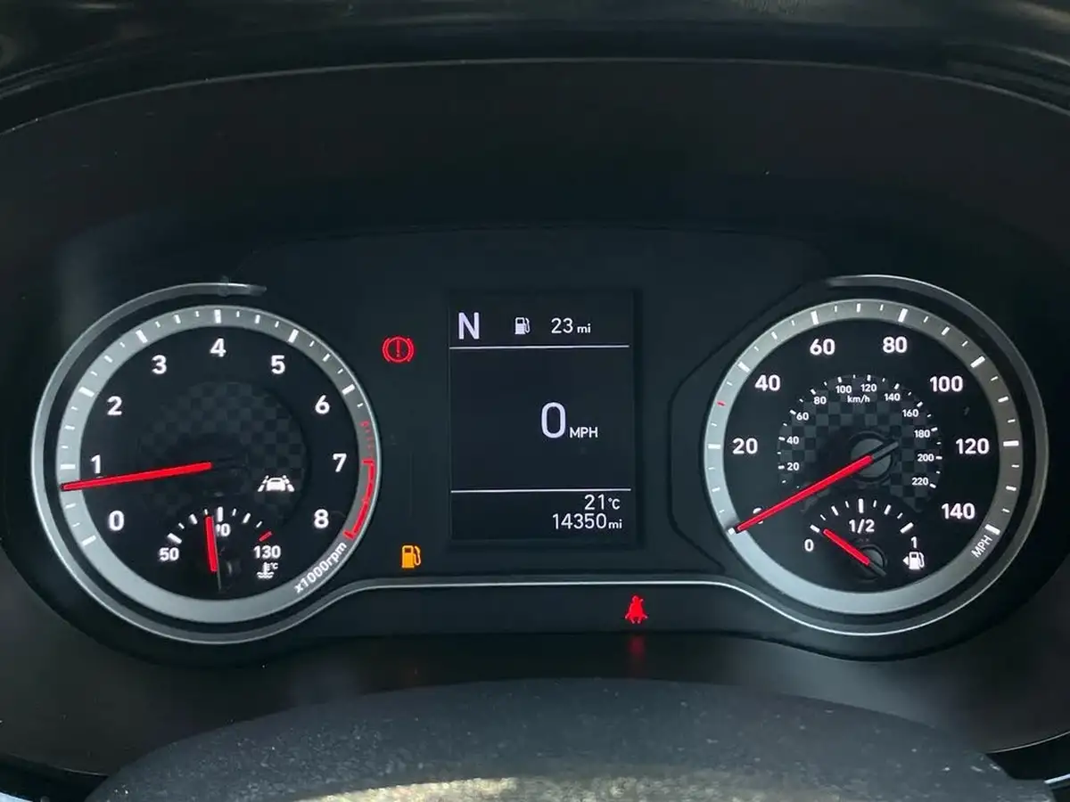 2021-hyundai-i10-12-se-connect-auto-big-15