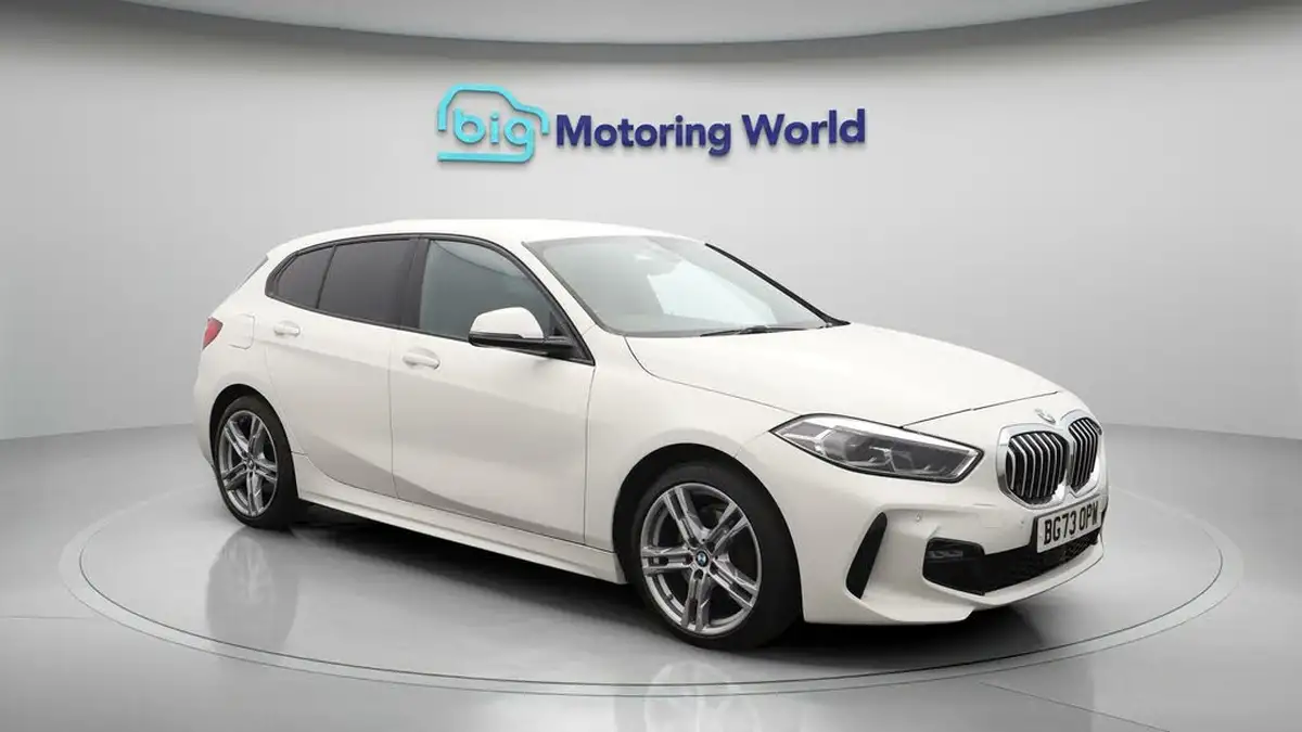 2023-bmw-1-series-15-118i-m-sport-lcp-dct-big-1