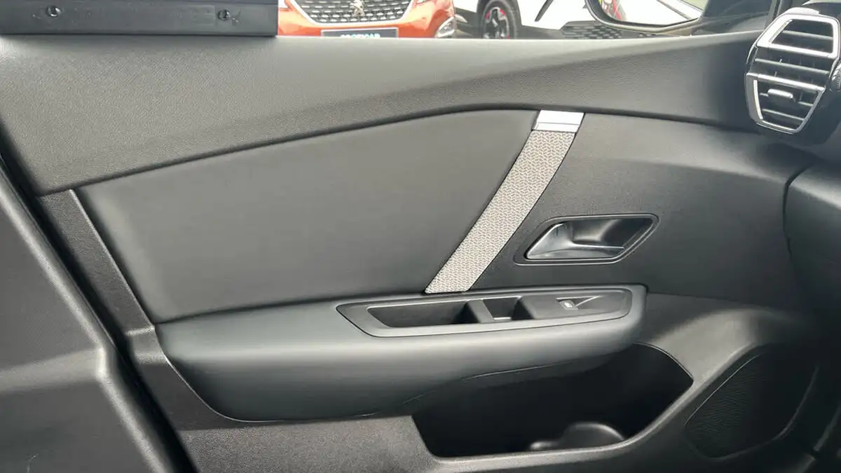 2022-citroen-c4-12-puretech-shine-130ps-big-37