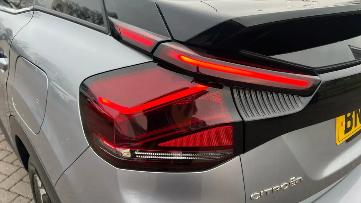 2022-citroen-c4-12-puretech-shine-130ps-big-41