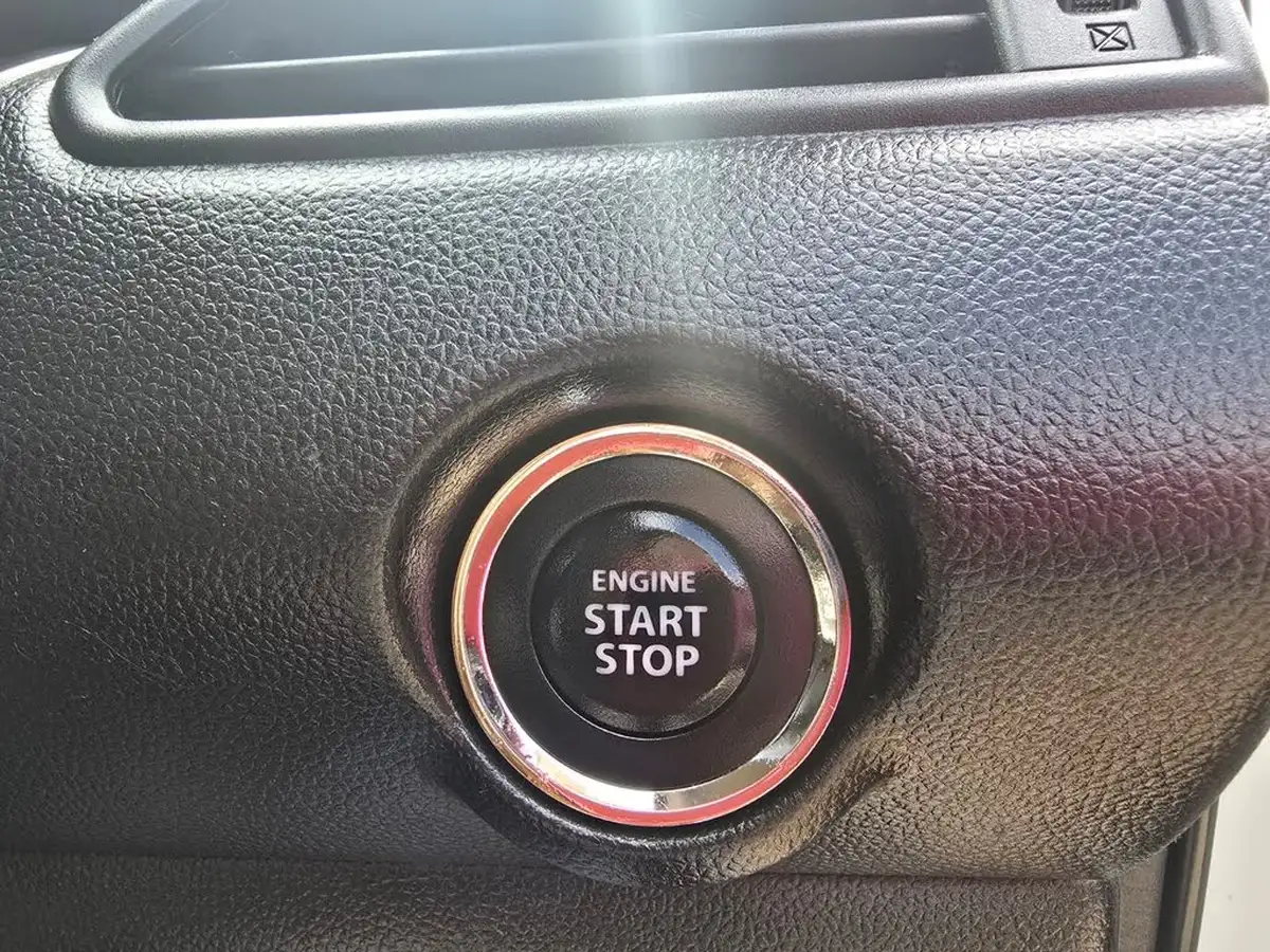 2018-suzuki-swift-12-dualjet-sz5-big-26