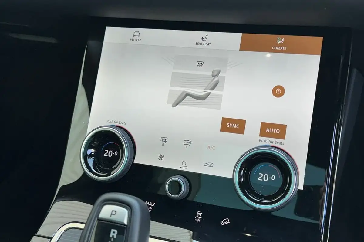 2022-land-rover-range-rover-evoque-20-d200-r-dynamic-hse-big-13