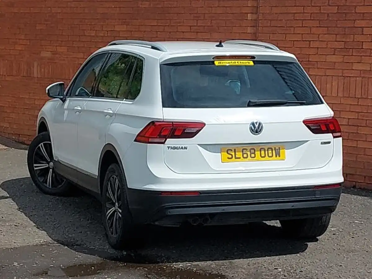 2018-volkswagen-tiguan-20tdi-se-navigation-150ps-scr-4motion-dsg-big-1