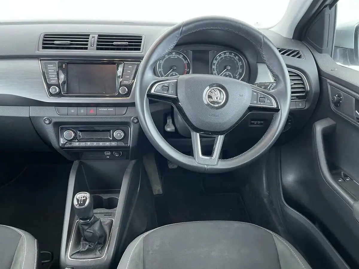 2019-skoda-fabia-10-tsi-se-l-95ps-hatchback-big-34