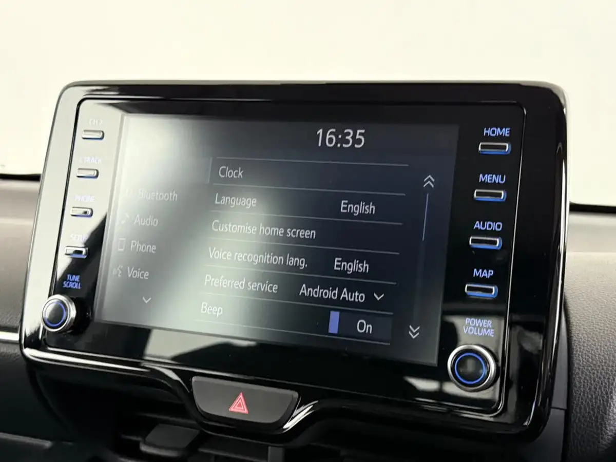 2021-toyota-yaris-15-vvt-i-design-big-28