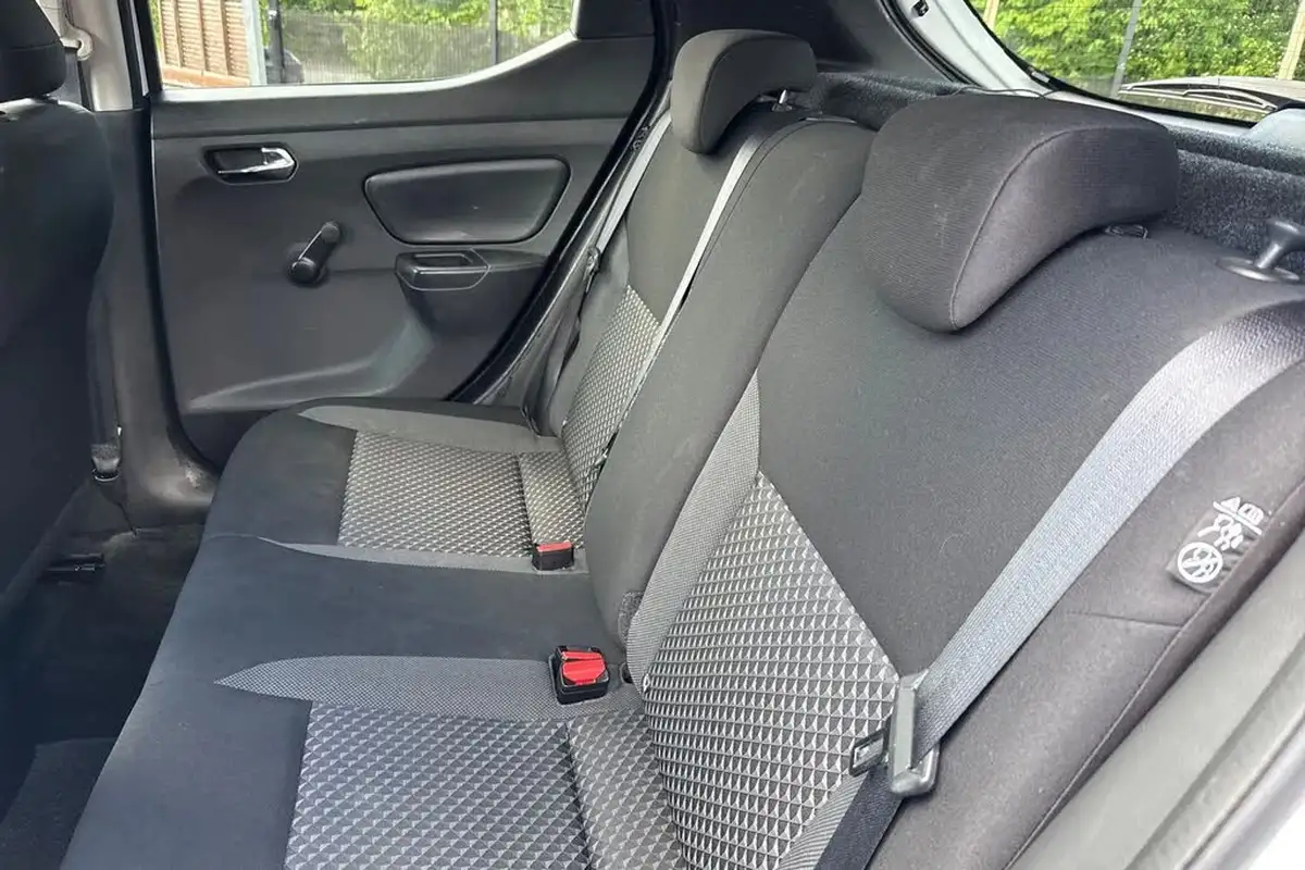 2020-nissan-micra-10-ig-t-acenta-100ps-big-18