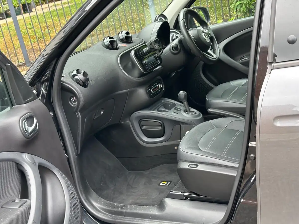 2015-smart-forfour-10-prime-ss-twinamic-big-15