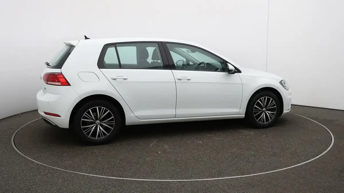 2017-volkswagen-golf-10-tsi-se-ss-hatchback-5d-big-51