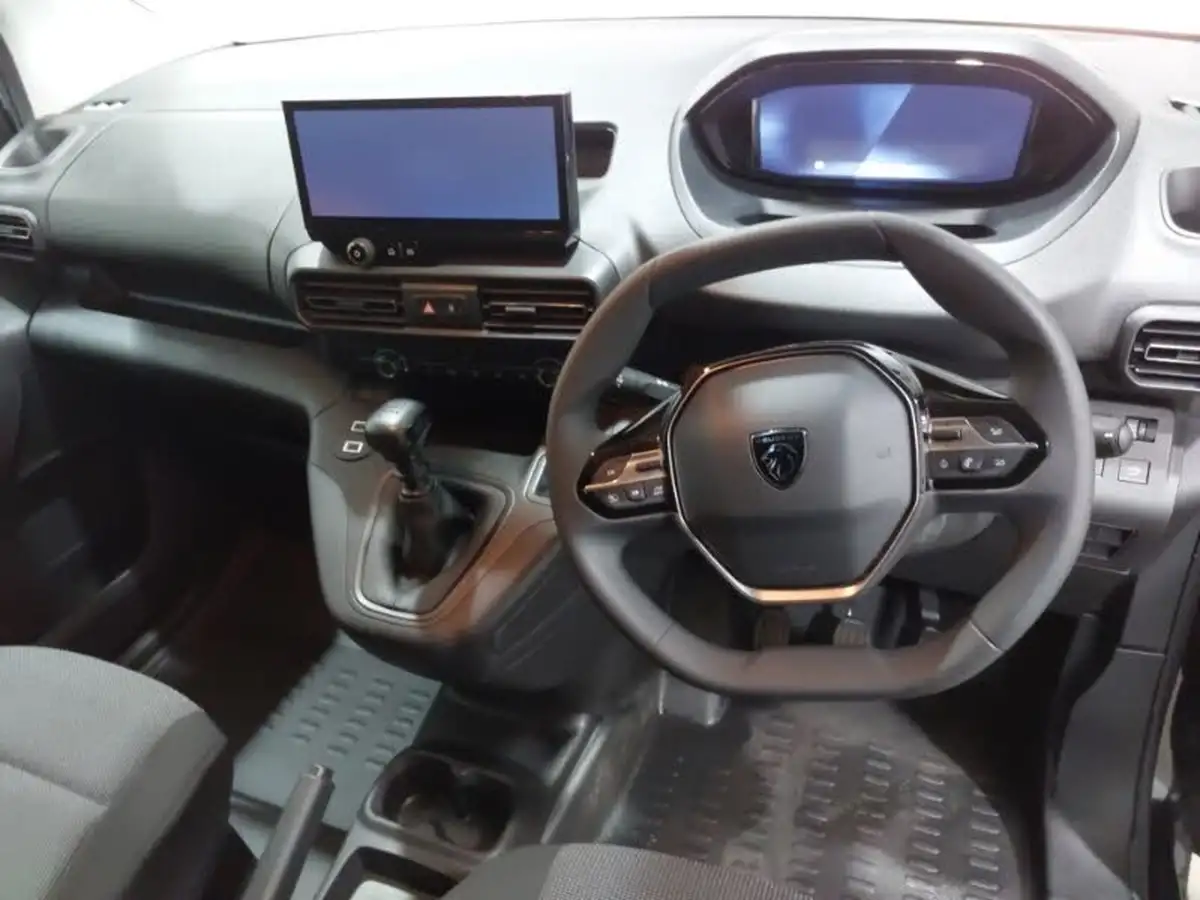 2024-peugeot-partner-15-bluehdi-professional-100pseu6d-big-2