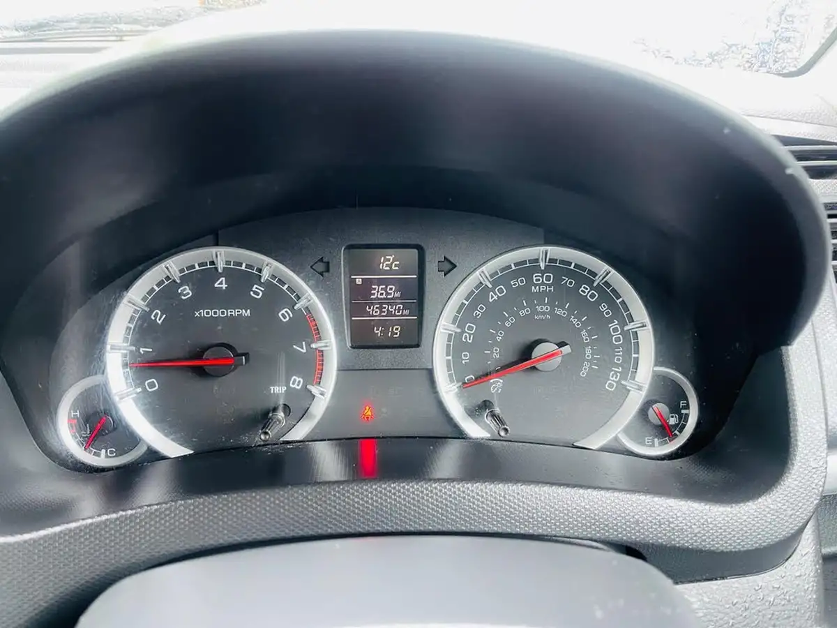 2011-suzuki-swift-12-sz3-5d-big-41