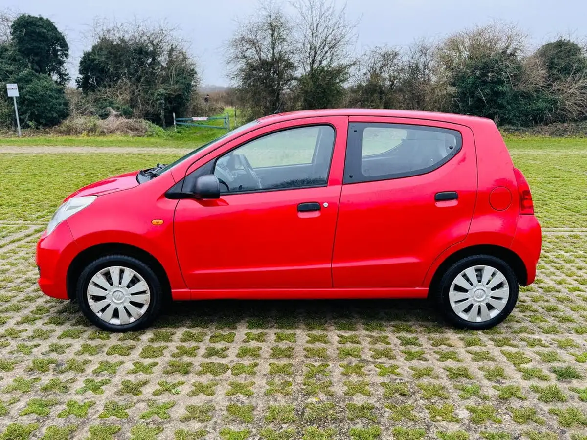 2014-suzuki-alto-10-sz-big-11
