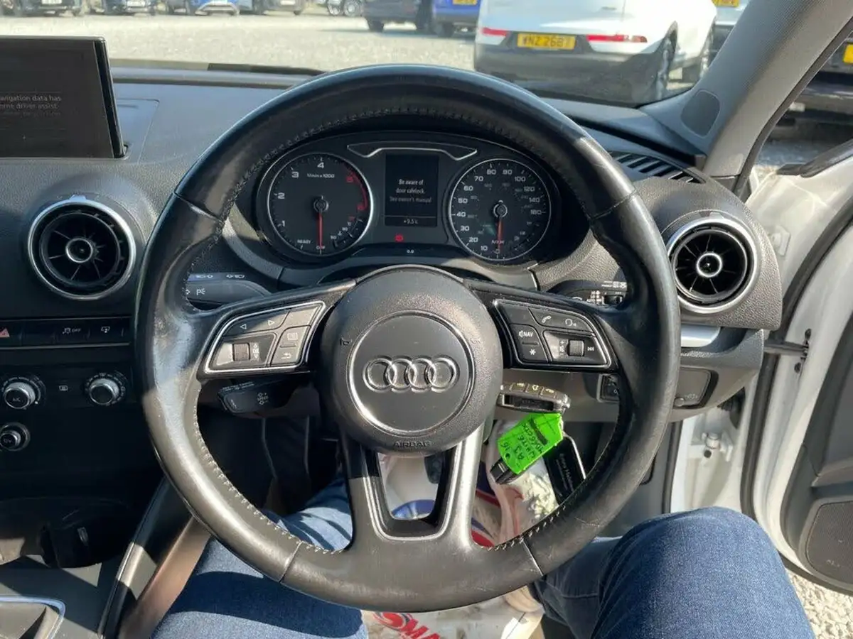 2016-audi-a3-16tdi-se-technik-110ps-nav-ss-sportback-5d-big-12