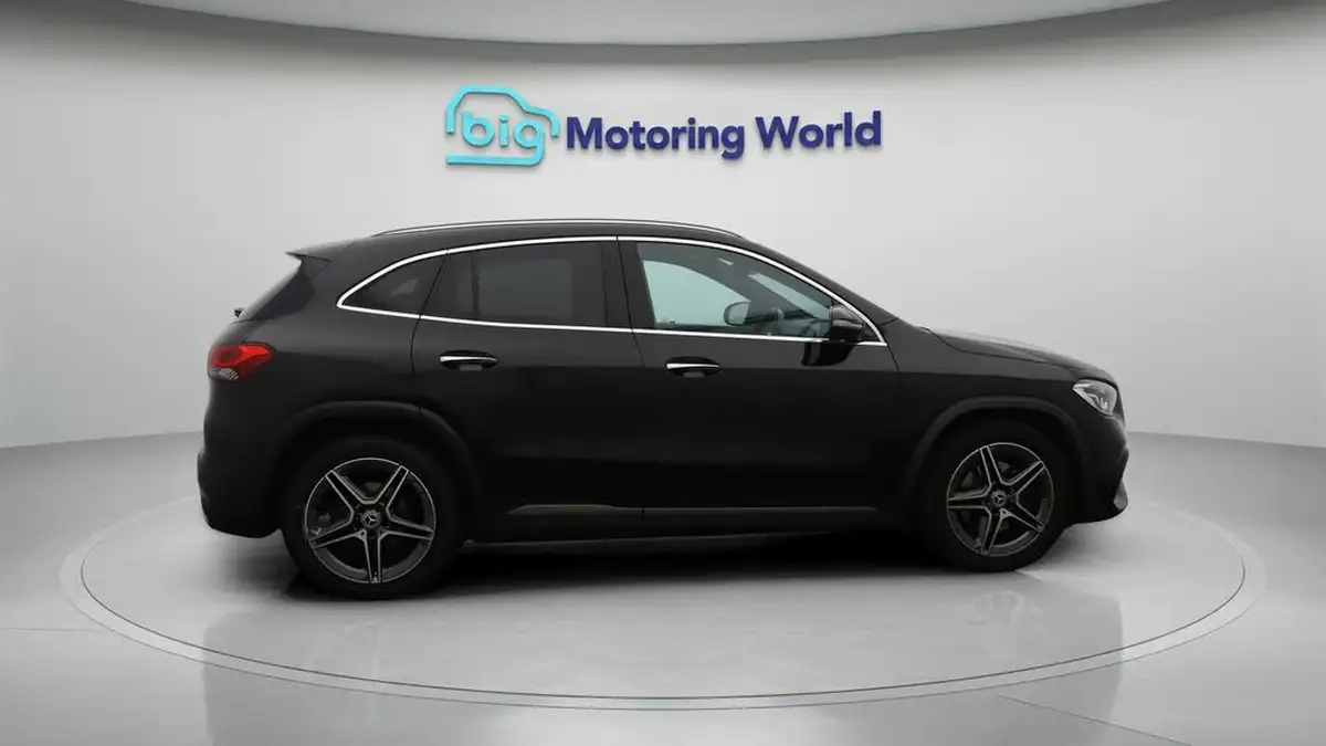 2021-mercedes-benz-gla-class-13-gla-180-amg-line-premium-1332cc-big-8