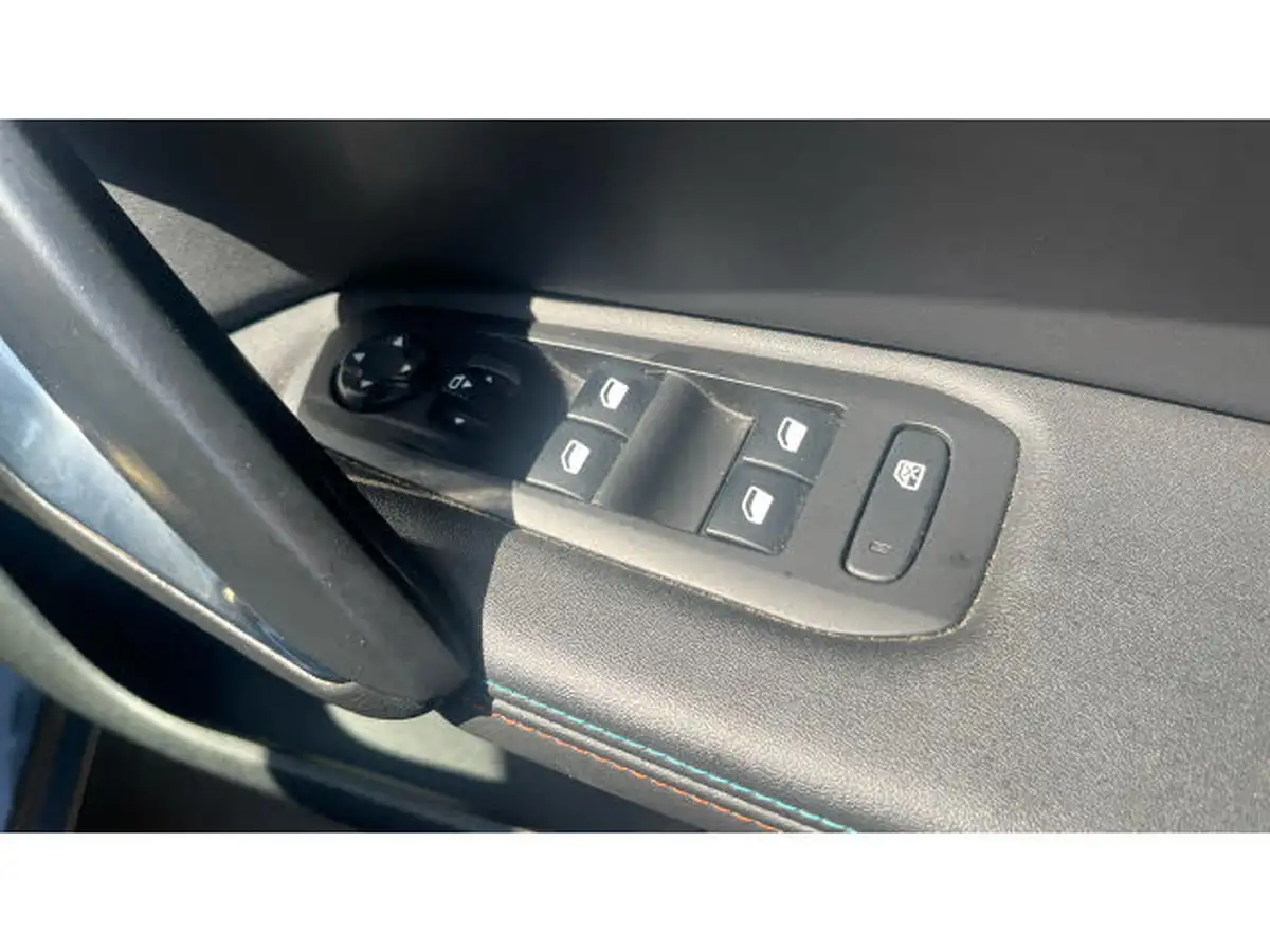 2020-peugeot-308-sw-12-puretech-tech-edition-big-20