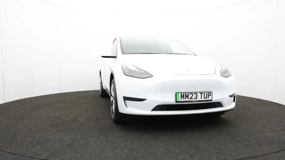 2023-tesla-model-y-e-rwd-big-53