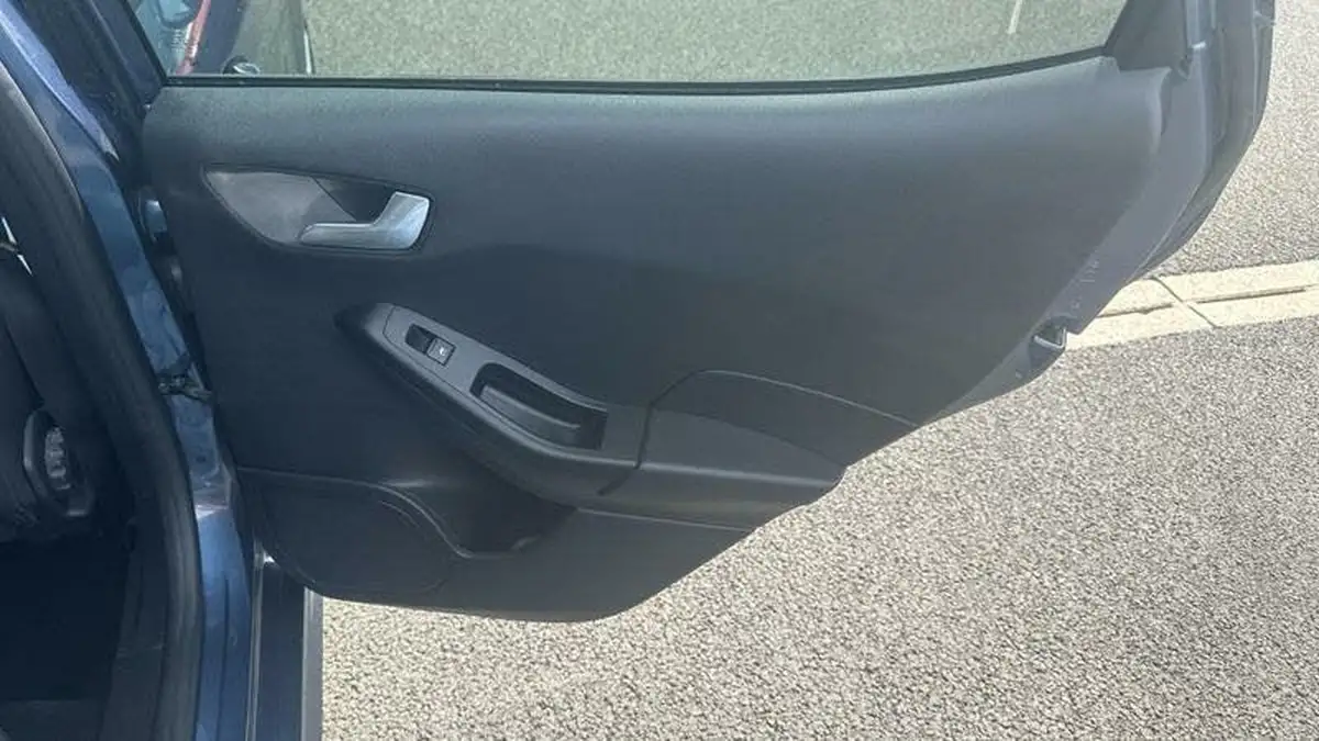 2022-ford-fiesta-10t-st-line-100ps-5d-big-30