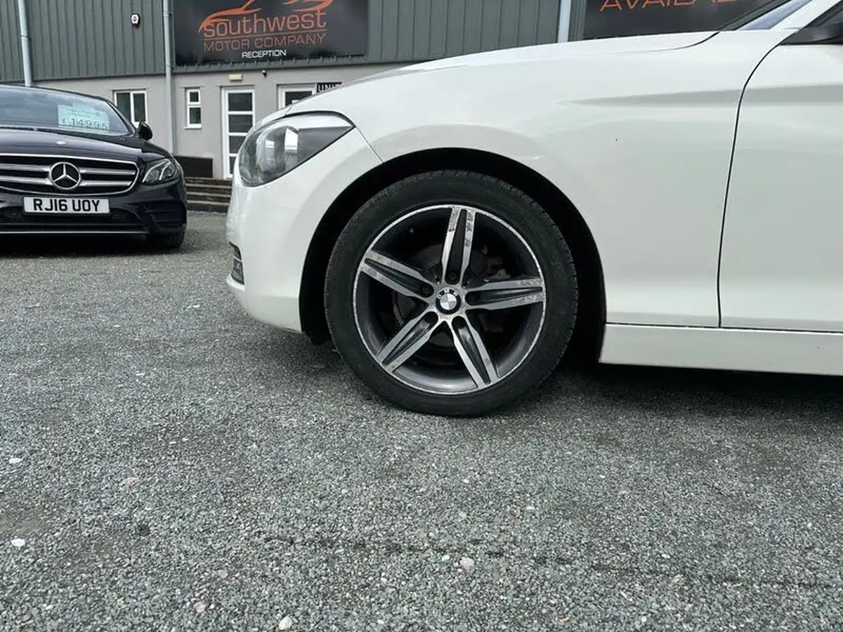 2014-bmw-1-series-20td-116d-sport-116bhp-ss-sports-hatch-5d-big-50