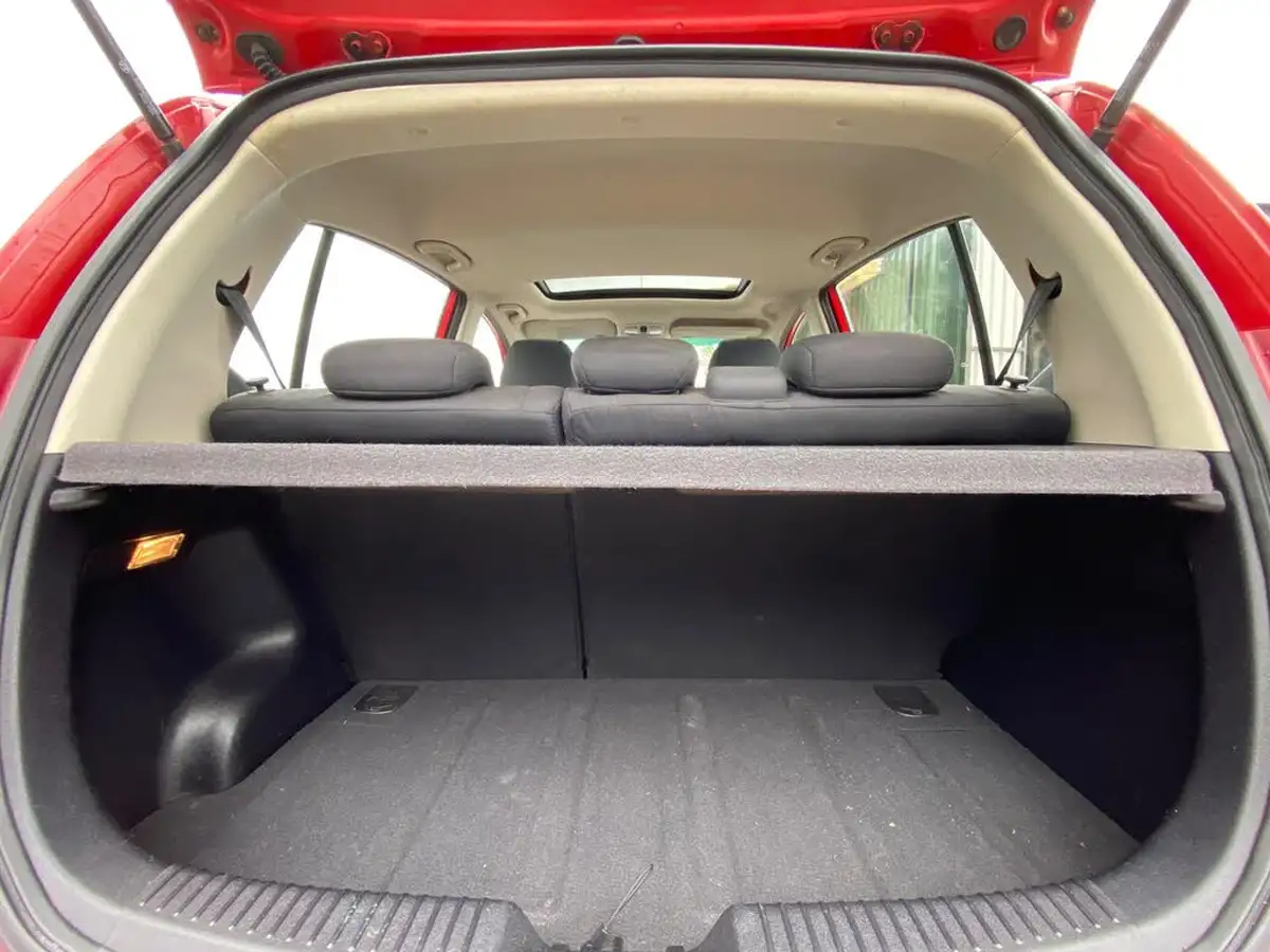 2010-hyundai-i10-12-style-big-45